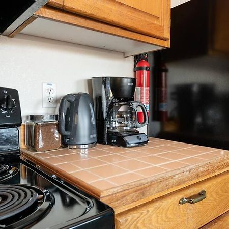 Cozy 2 Bedroom Condo Walking Distance From The Beach Ошен Шорс Экстерьер фото
